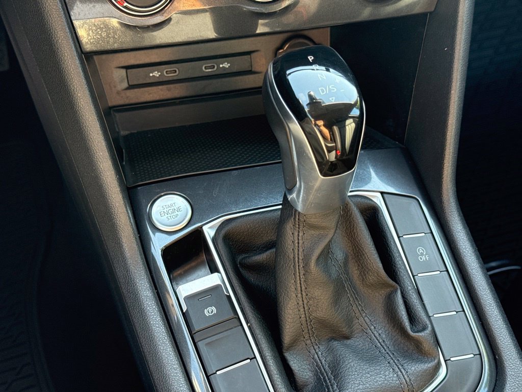 Used 2024 Volkswagen Tiguan SE FWD image 24