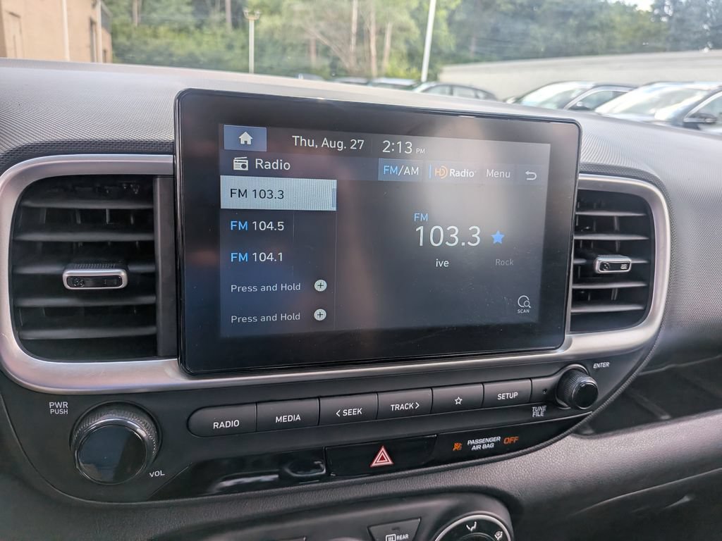 Used 2020 Hyundai Venue SE FWD image 21