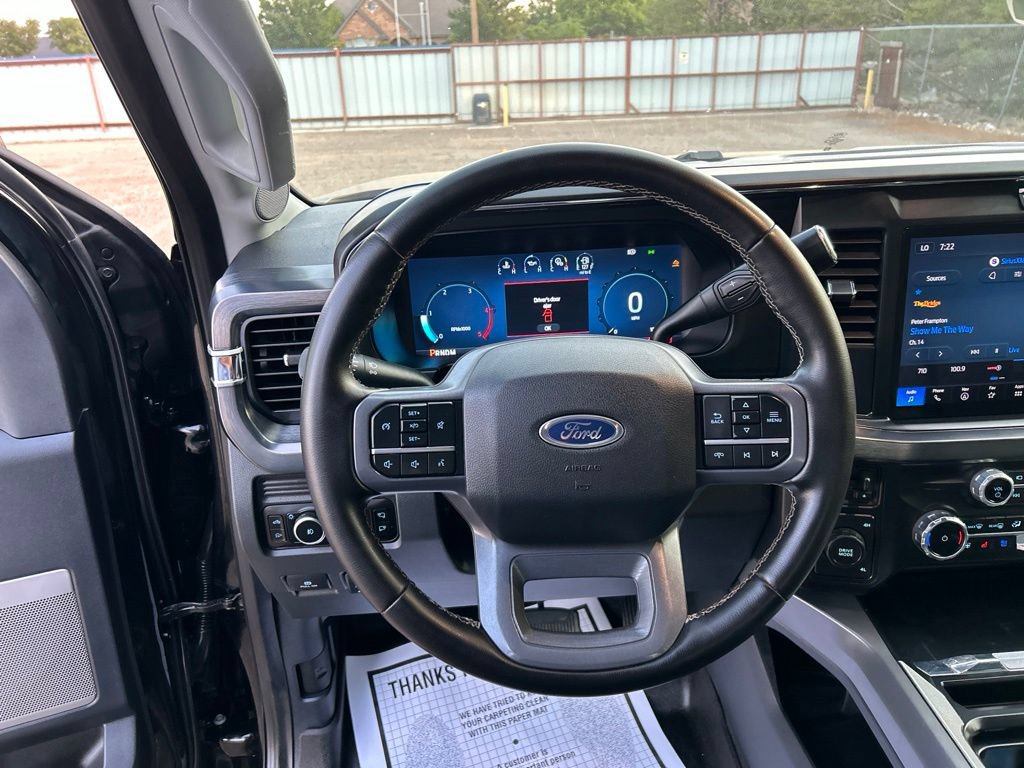 Used 2025 Ford F250 Lariat AWD/4WD image 16