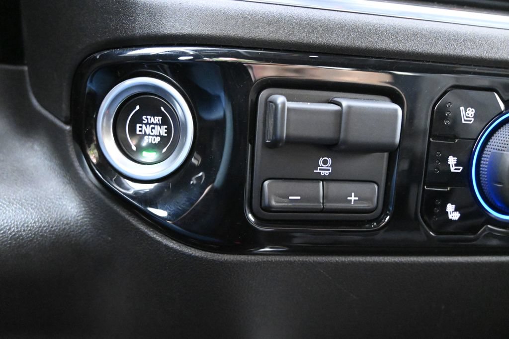 Used 2024 Chevrolet Silverado 2500 LTZ w/ LTZ Plus Package AWD/4WD image 30