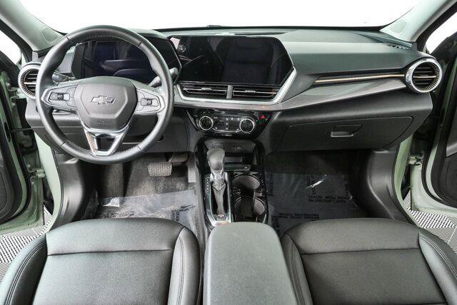 Certified 2025 Chevrolet Trax ACTIV w/ Sunroof Package FWD image 21