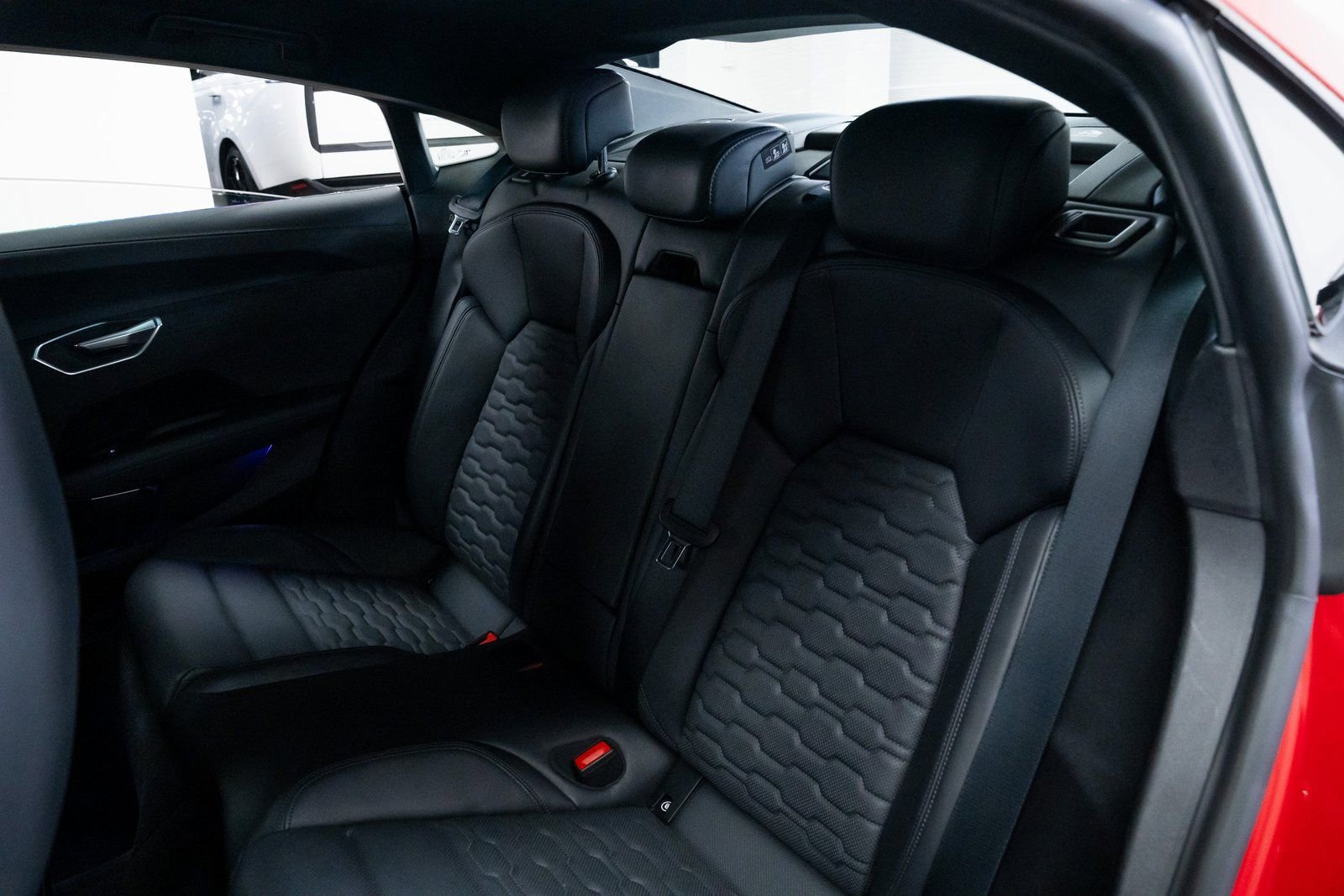 Used 2022 Audi e-tron GT Prestige w/ Prestige Package image 7