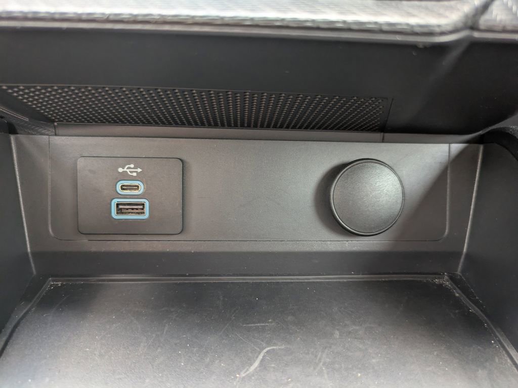 Used 2024 Ford Mustang Coupe RWD image 21