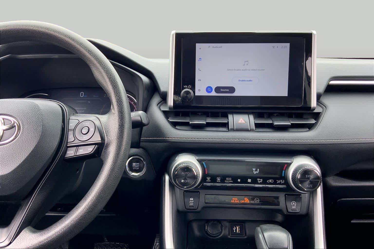 Used 2024 Toyota RAV4 XLE FWD image 6