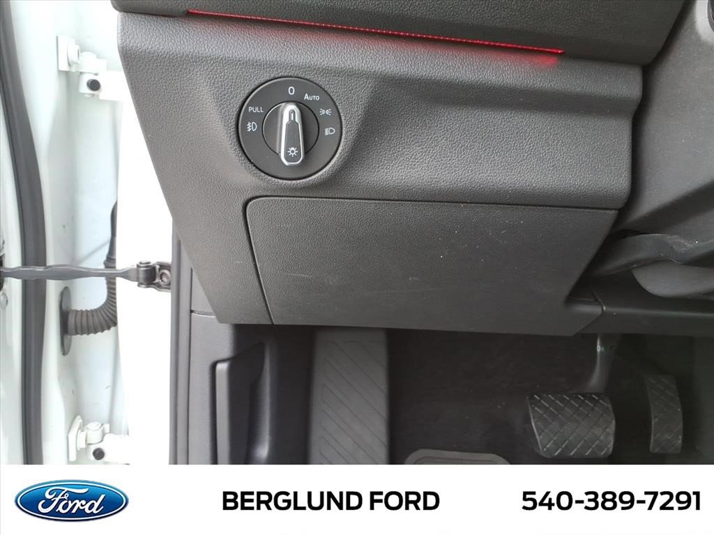 Used 2021 Volkswagen Jetta SEL Premium FWD image 18