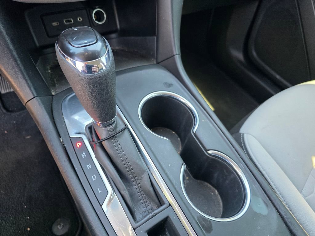 Used 2021 Chevrolet Equinox LS image 16