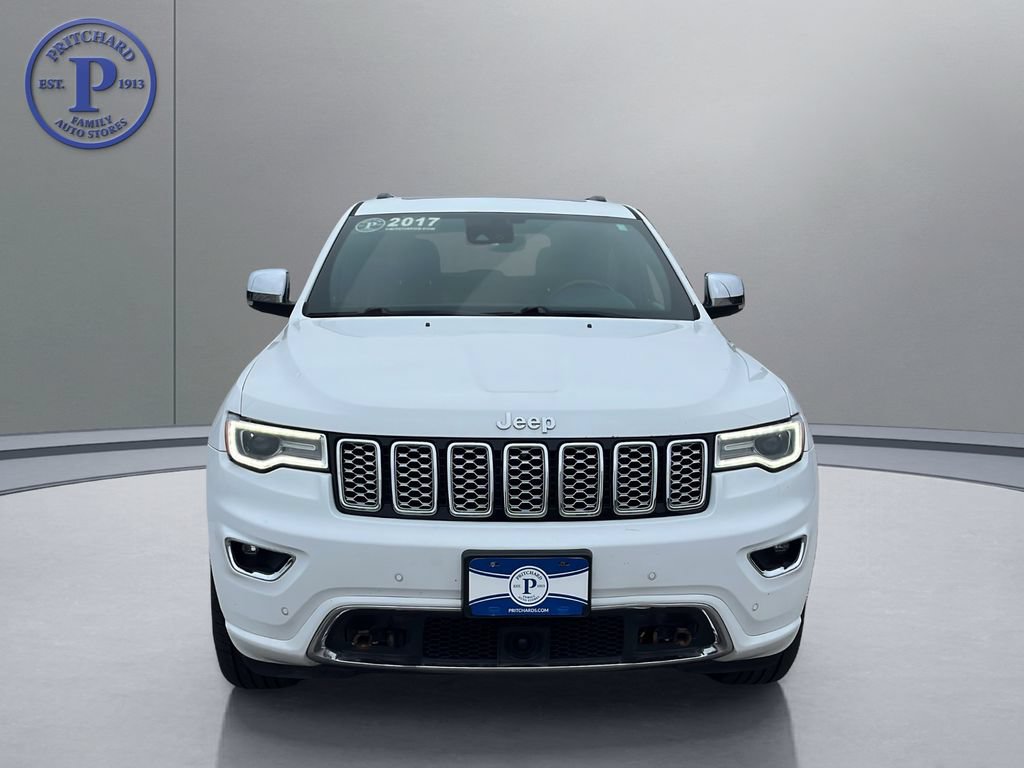 Used 2017 Jeep Grand Cherokee Overland w/ Jeep Active Safety Group AWD/4WD image 2
