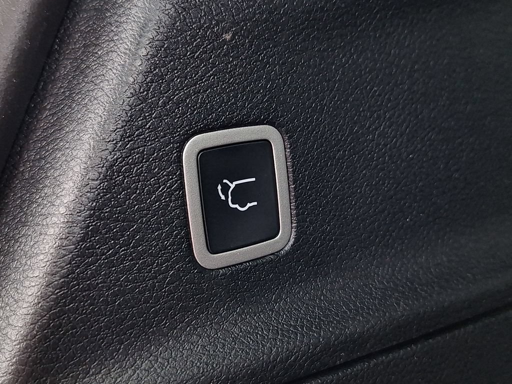 Used 2022 Chrysler Pacifica Touring-L w/ S Appearance Package FWD image 32