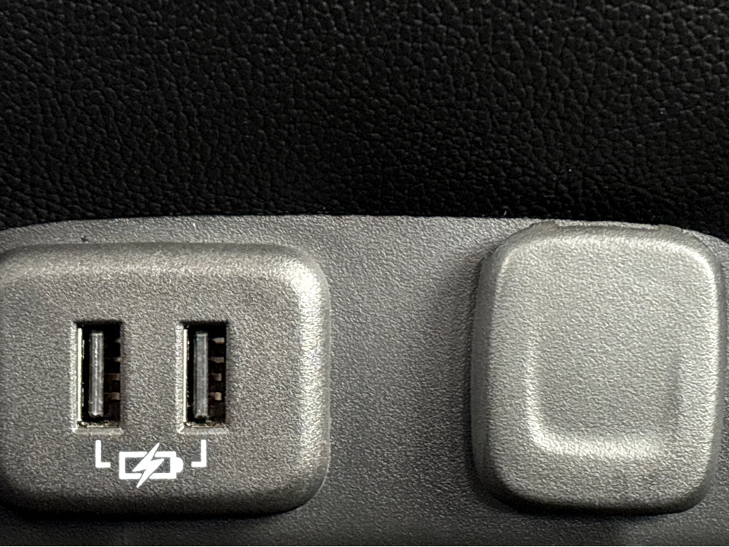 Used 2022 Chevrolet Colorado Z71 image 33