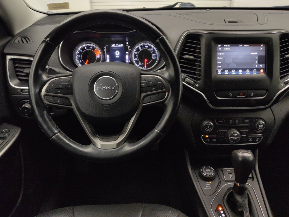 Used 2020 Jeep Cherokee Latitude Lux w/ Comfort/Convenience Group AWD/4WD image 22