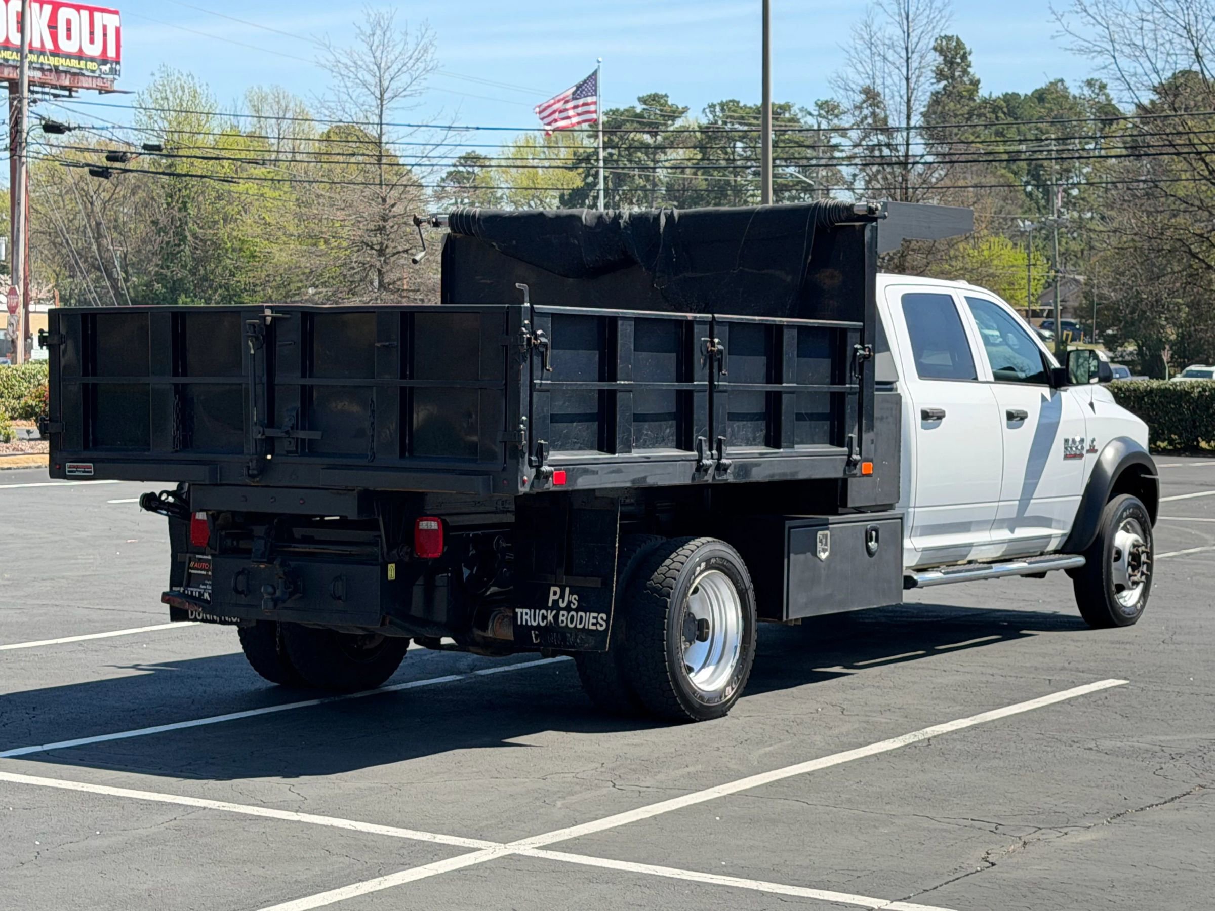 Used 2016 RAM 5500 Tradesman image 8