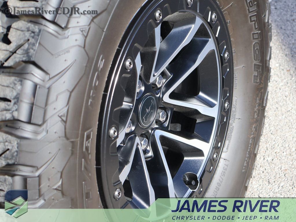 Used 2024 Jeep Wrangler Willys image 39