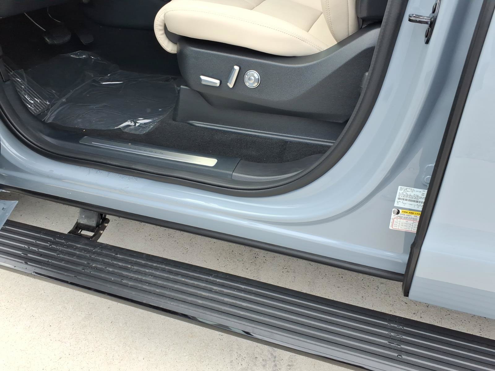 New 2027 Lincoln Navigator Reserve AWD/4WD image 7