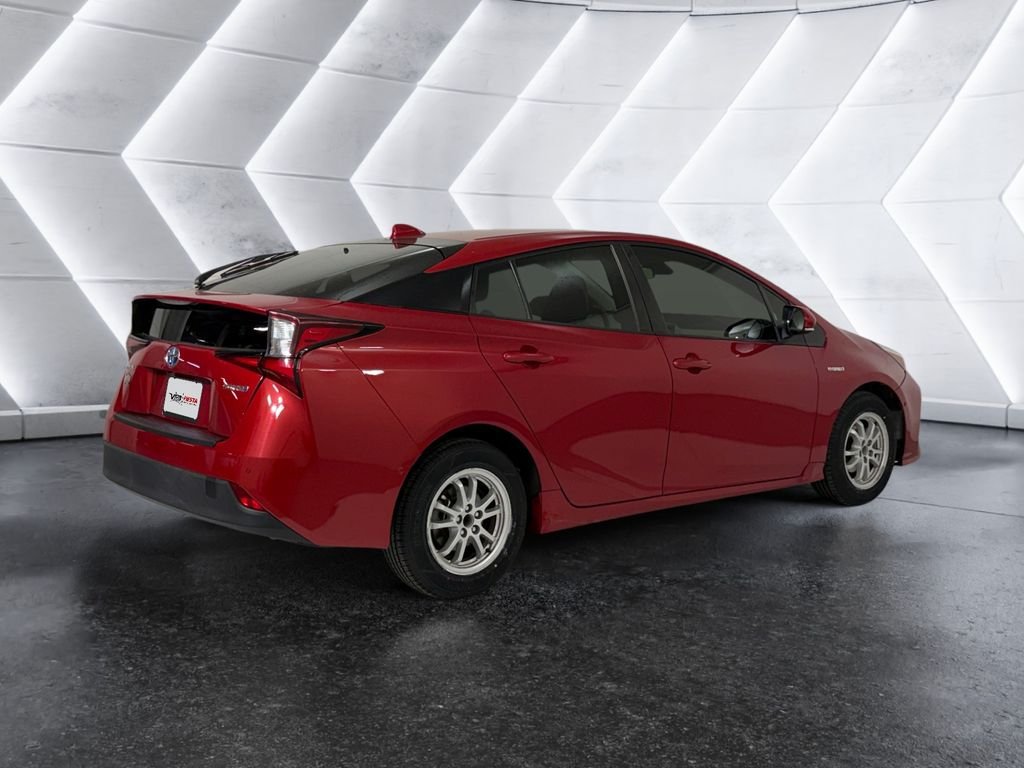 Used 2022 Toyota Prius LE FWD image 4