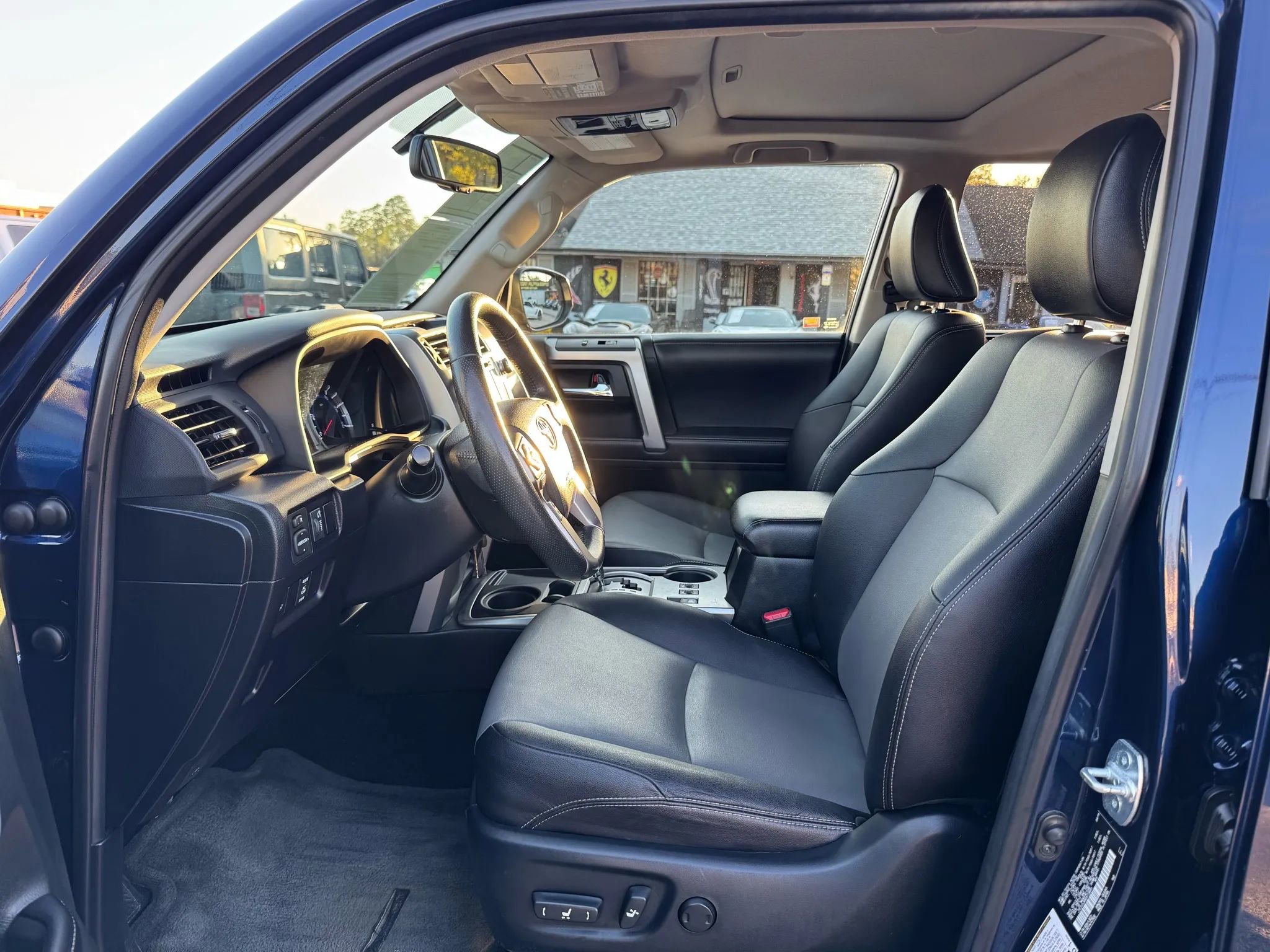 Used 2016 Toyota 4Runner SR5 Premium image 17