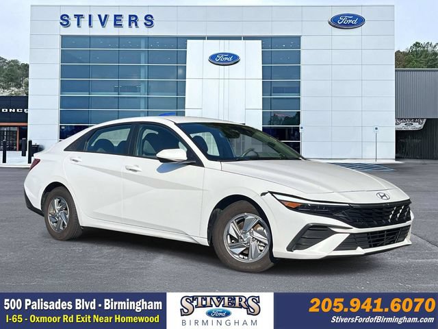 Used 2024 Hyundai Elantra SE