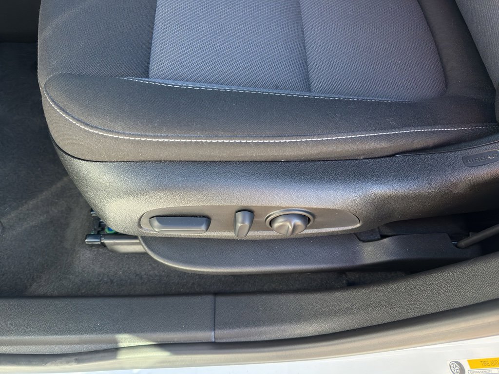 Used 2025 Chevrolet Blazer LT image 12