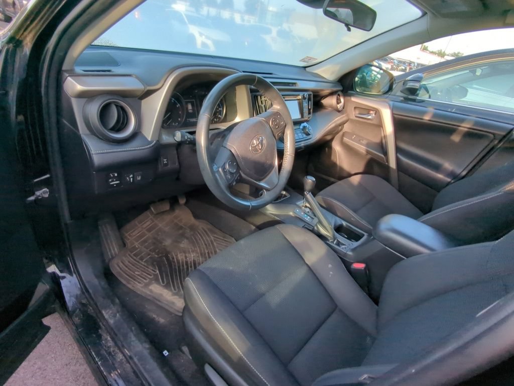 Used 2018 Toyota RAV4 XLE w/ Plus Extra Value Package AWD/4WD image 7