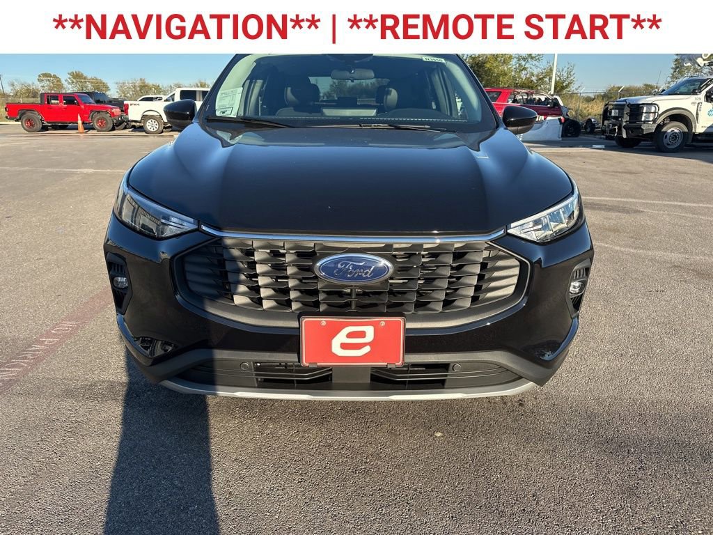 New 2026 Ford Escape SE image 2