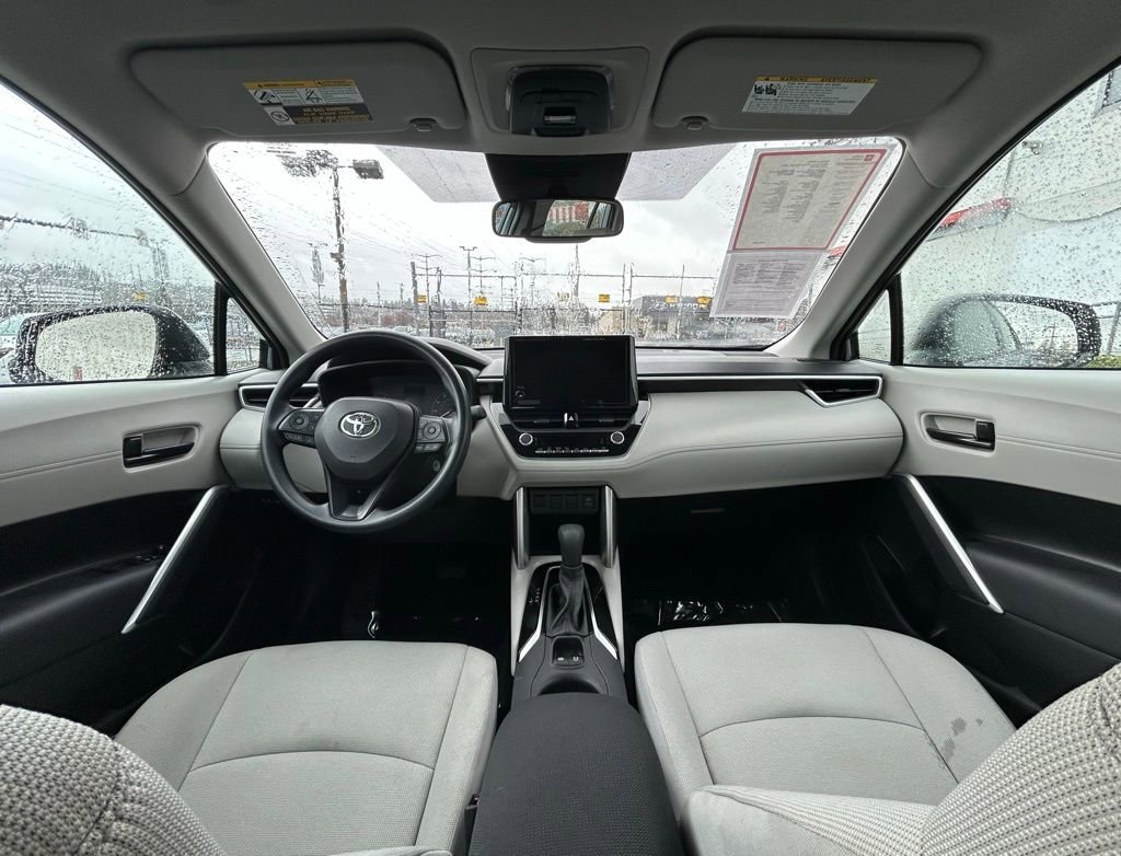 Certified 2023 Toyota Corolla Cross L image 21
