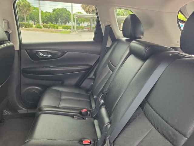 Certified 2019 Nissan Rogue SL w/ Premium Package FWD image 12