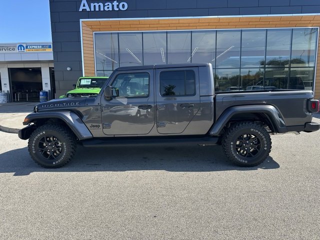 New 2025 Jeep Gladiator Sport image 9