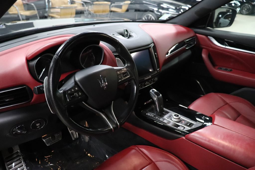 Used 2020 Maserati Levante GranSport image 12