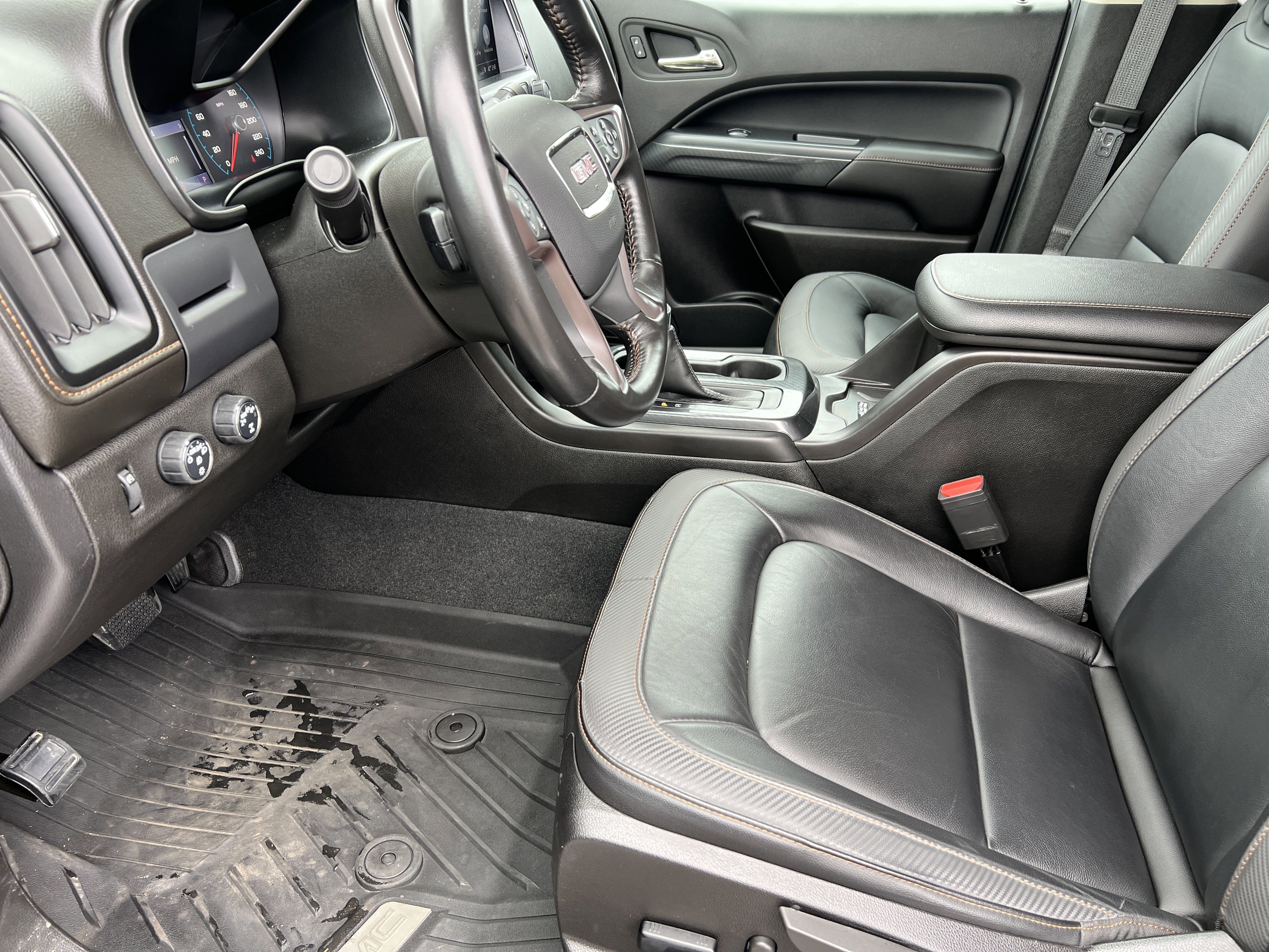 Used 2022 GMC Canyon AT4 image 14