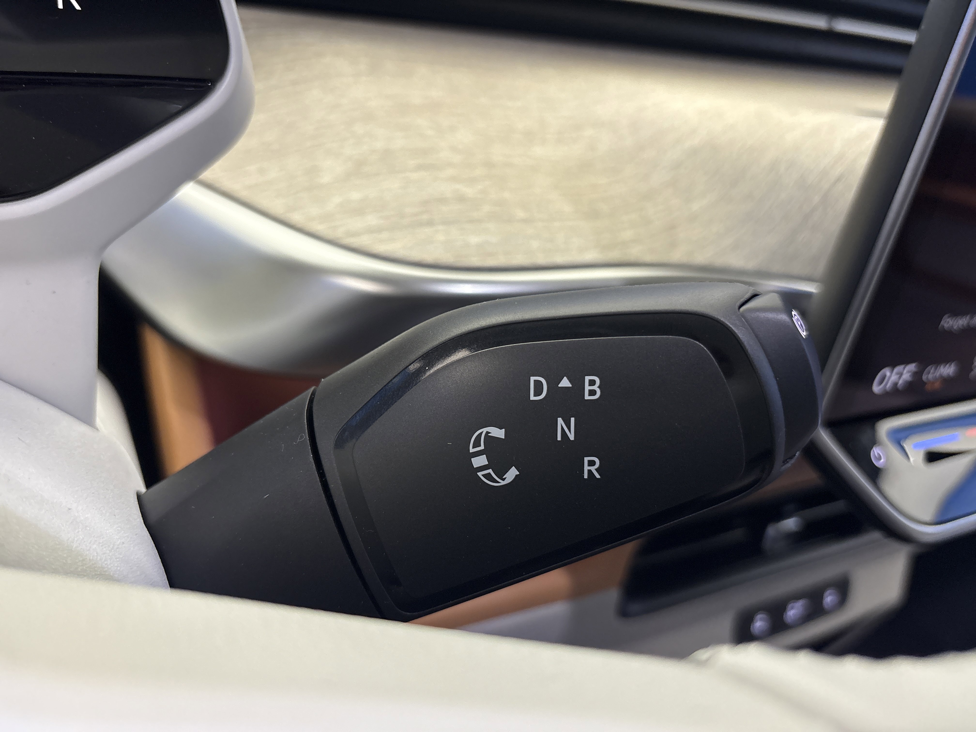 New 2025 Volkswagen ID. Buzz 1st Edition image 22