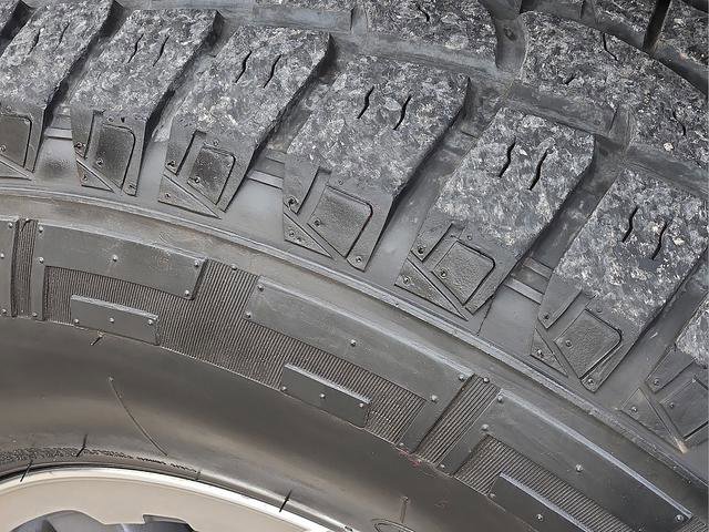 Used 2012 Ford F150 FX4 w/ FX Plus Pkg AWD/4WD image 9
