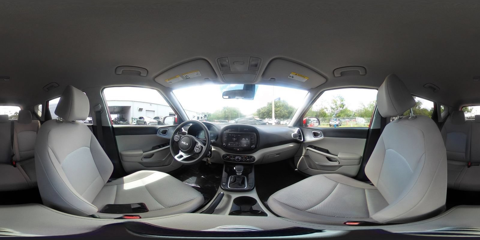Used 2025 Kia Soul LX w/ LX Technology Package FWD image 40