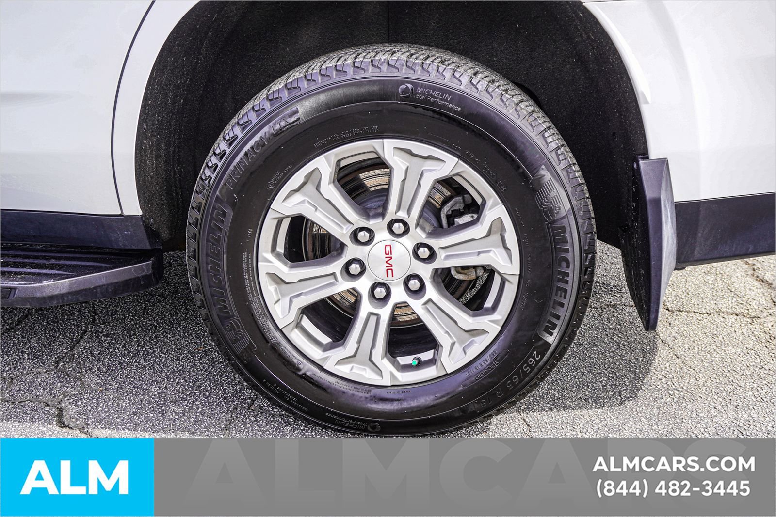 Used 2024 GMC Yukon SLE w/ LPO, Floor Liner Package image 14