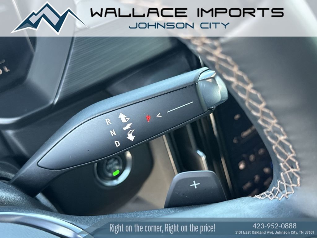 Used 2024 GMC Acadia AT4 w/ Super Cruise Package image 17