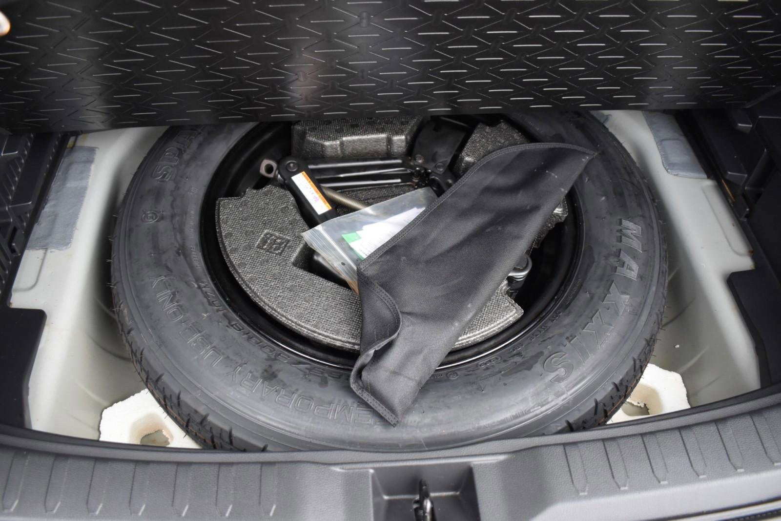 Used 2023 Toyota RAV4 Limited image 45