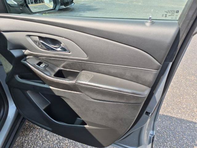 Used 2023 Chevrolet Traverse LT FWD image 24