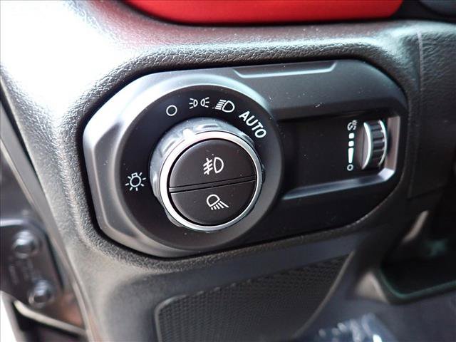Used 2023 Jeep Gladiator Rubicon w/ Cold Weather Group AWD/4WD image 13
