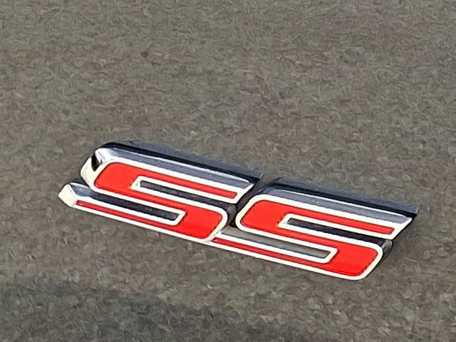 Used 2018 Chevrolet Camaro SS RWD image 28