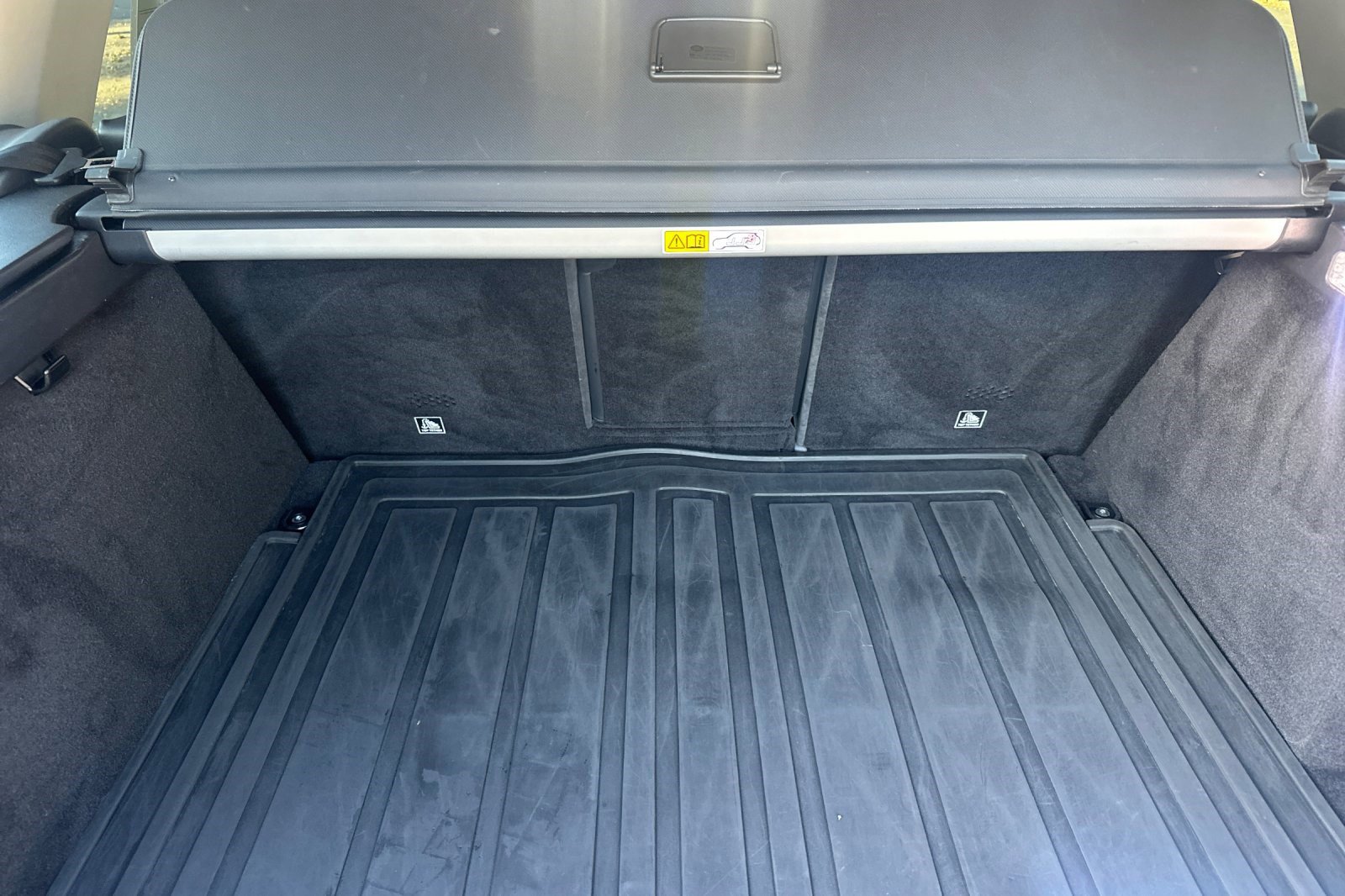 Used 2020 Land Rover Range Rover Sport HSE image 19