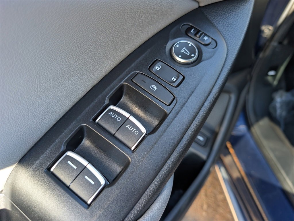 Used 2019 Honda Accord EX image 13