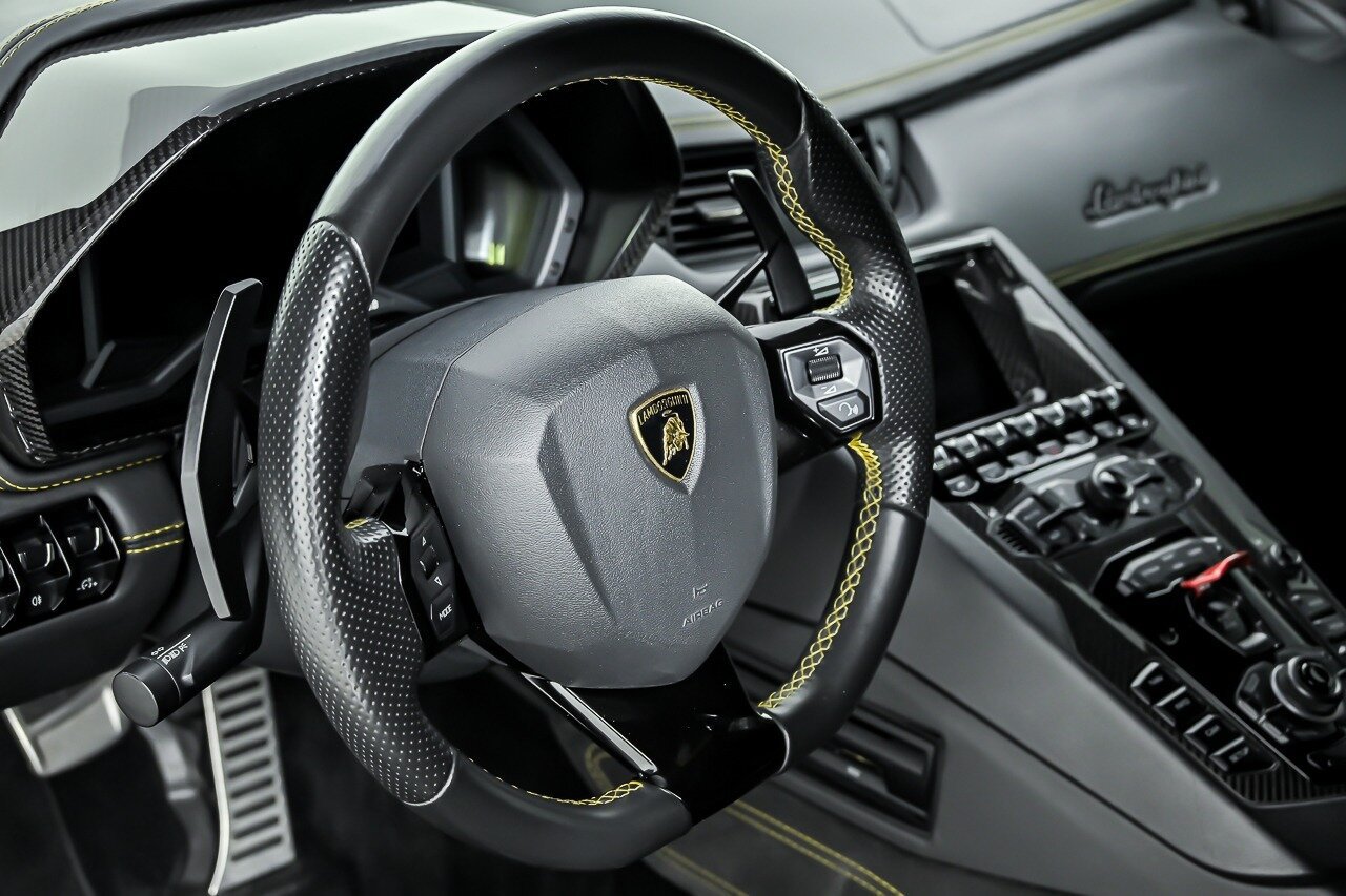 Used 2018 Lamborghini Aventador S AWD/4WD image 22