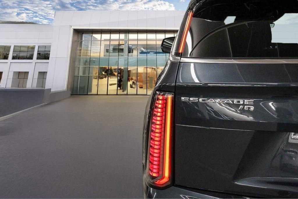New 2026 Cadillac Escalade IQ Luxury 2 image 18