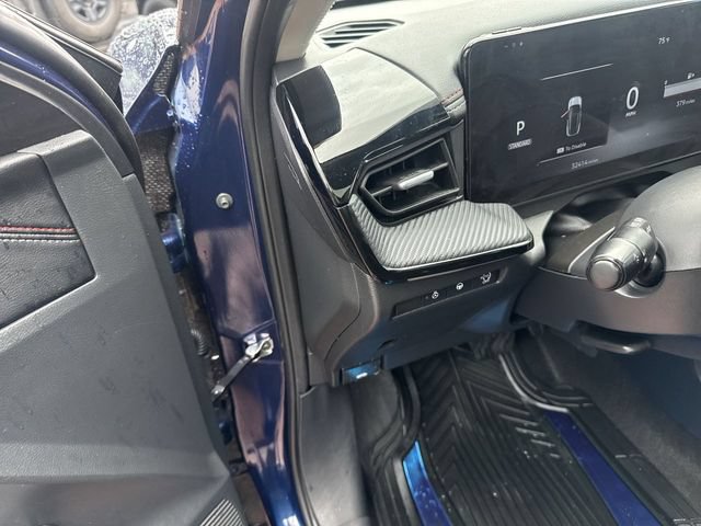 Used 2025 Nissan Kicks SR w/ SR Premium Package FWD image 12