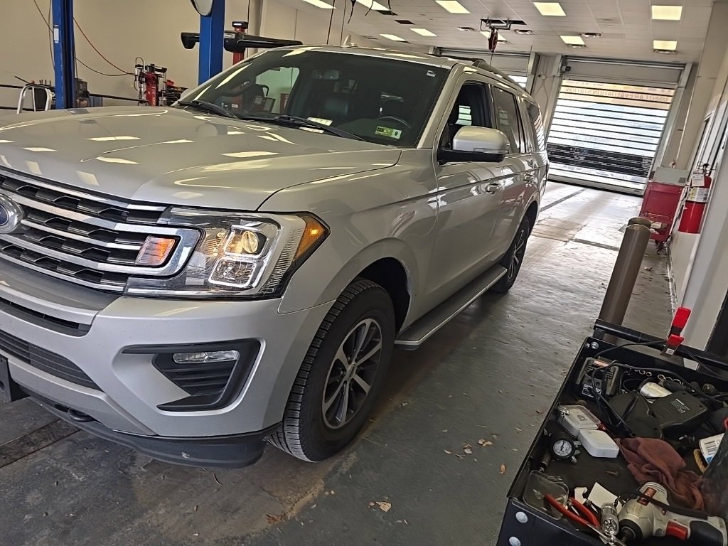 Used 2019 Ford Expedition XLT w/ Equipment Group 202A image 2