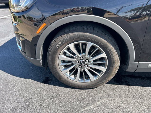 Used 2019 Lincoln Nautilus Select FWD image 11