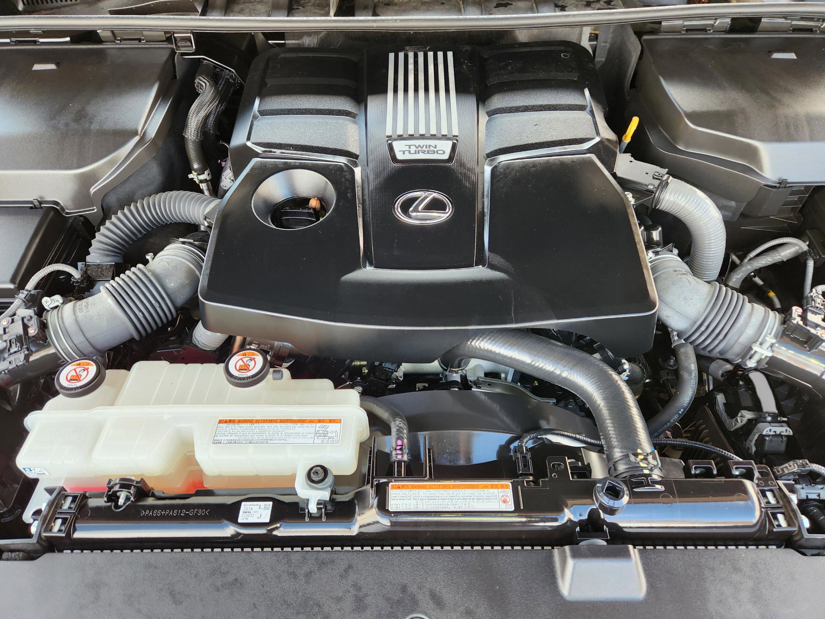 Used 2023 Lexus LX 600 4WD w/ Accessory Package (Z1) image 30