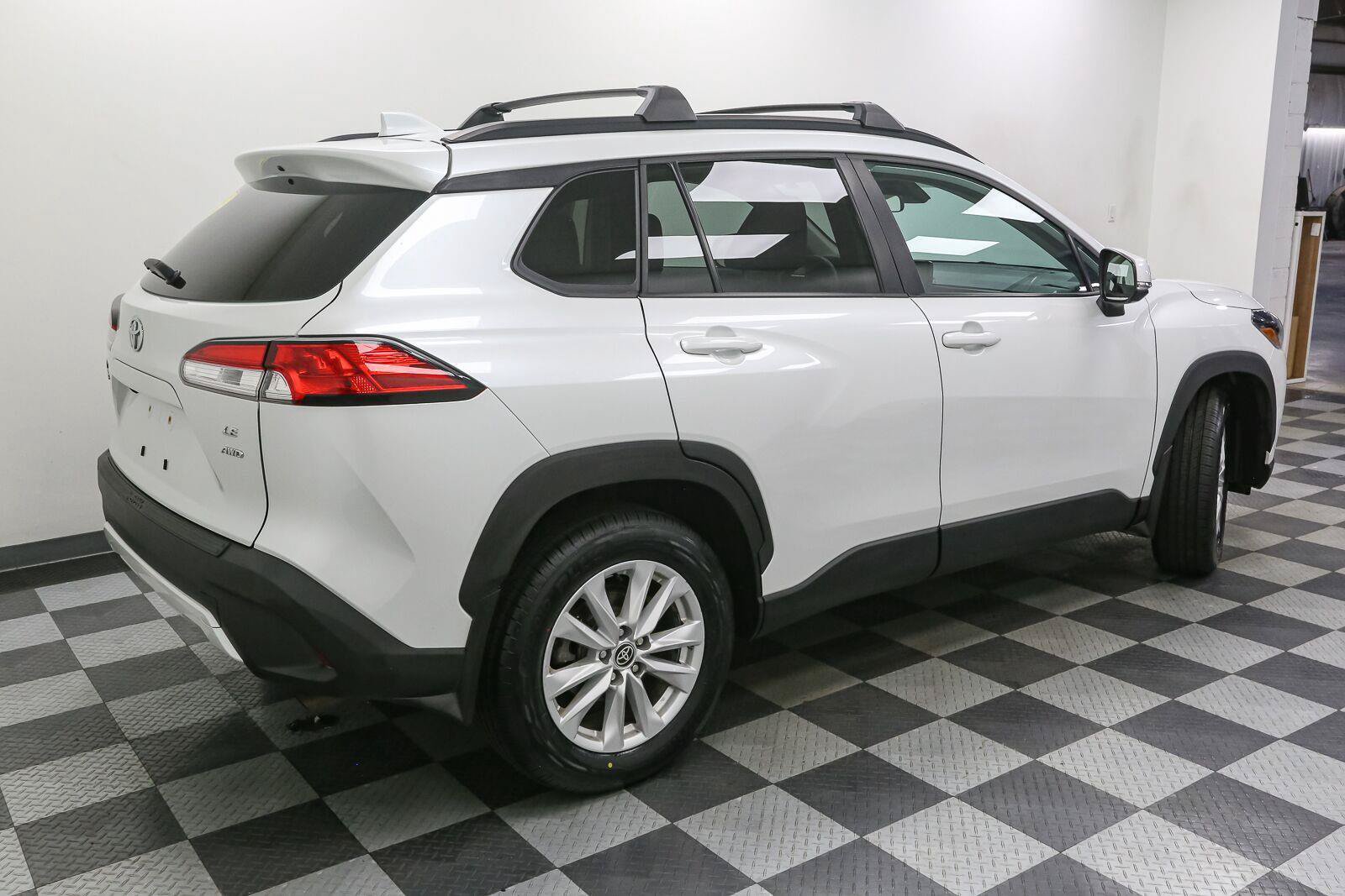 Used 2022 Toyota Corolla Cross LE w/ Moonroof Package AWD/4WD image 9