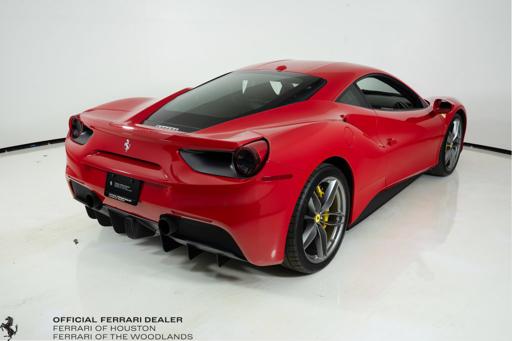 Certified 2017 Ferrari 488 GTB RWD image 7