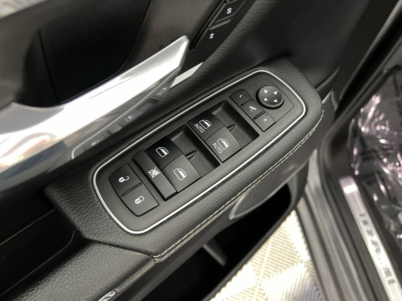 Used 2022 RAM 1500 Laramie image 15