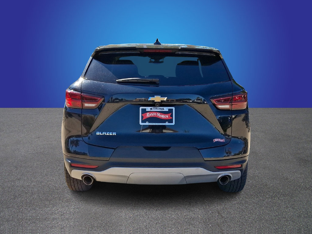 Used 2025 Chevrolet Blazer LT FWD image 5
