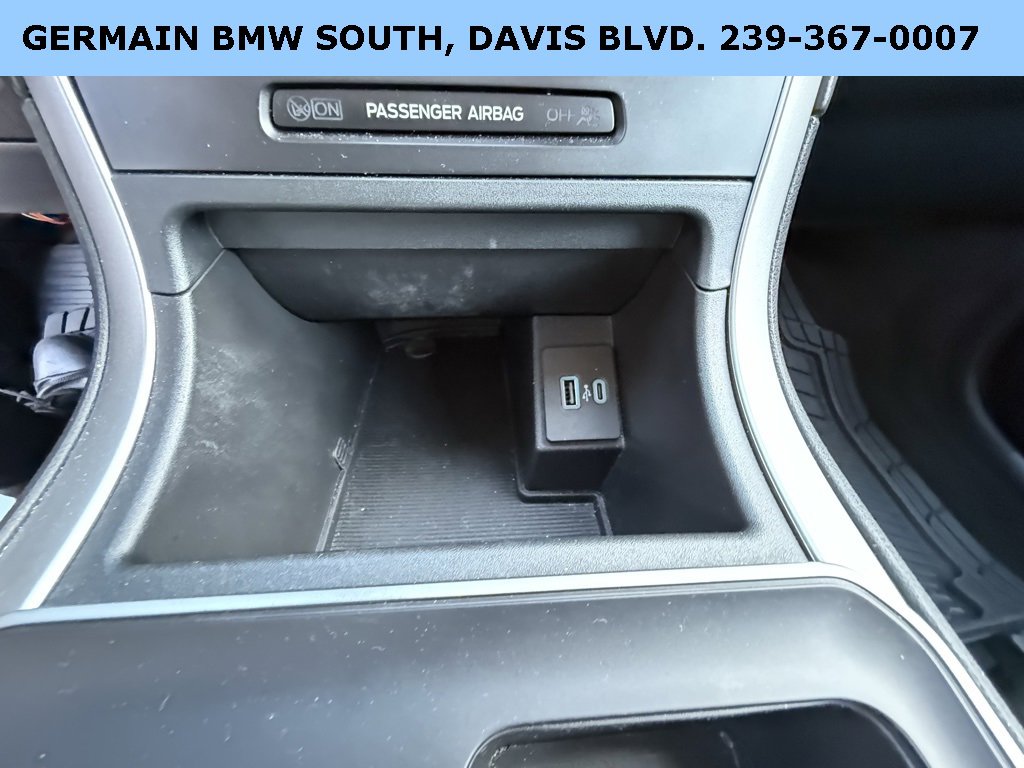 Used 2022 Ford Edge SE w/ Black Appearance Package image 23